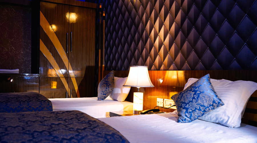 VIP ROOM